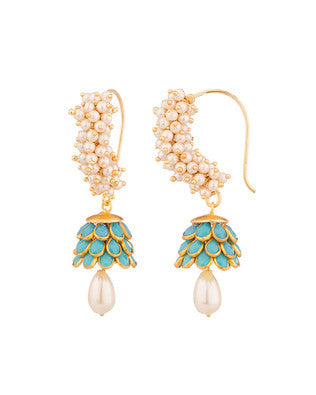 WONDROUS YELLOW GOLD TONED EARRING
